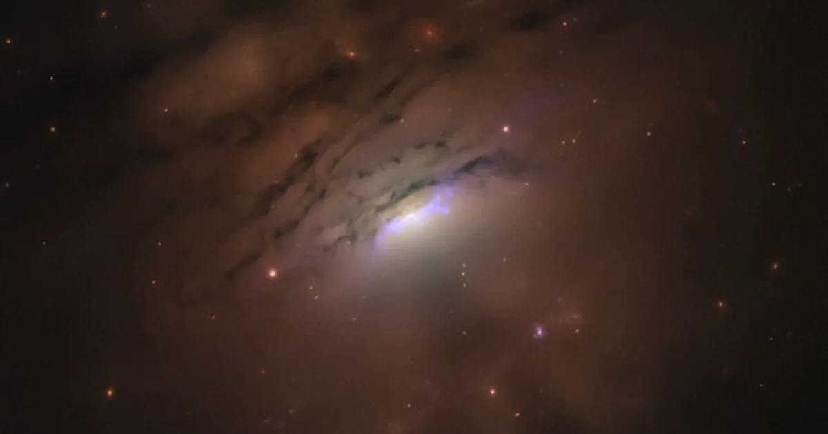 أسرار الكويكبات: كيف تتبادل الصخور الفضائية كرات الثلج الكونية في أعماق الفضاء؟